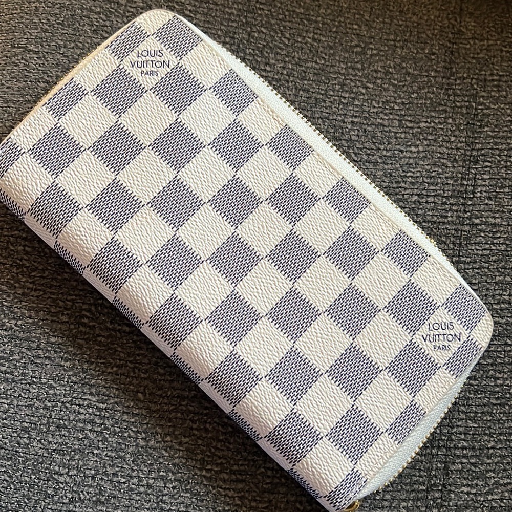 Mirror lv